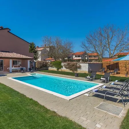 Perhat Holiday home *