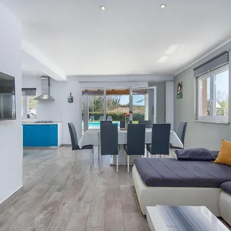 Perhat Holiday home